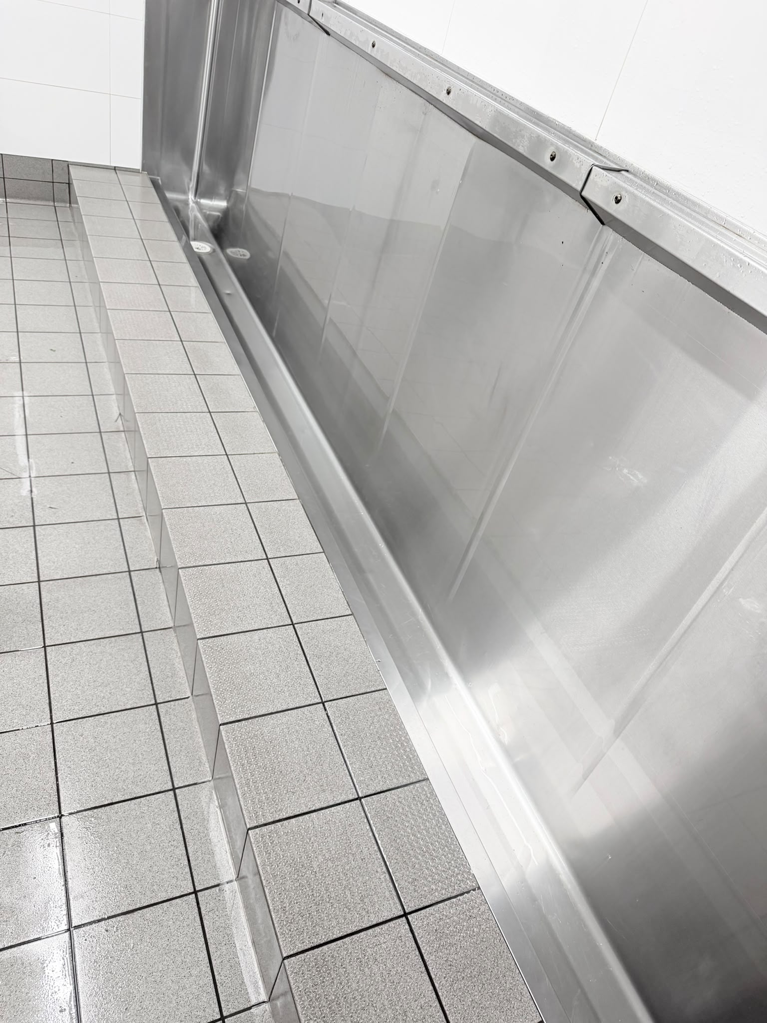 Restroom & Guest Amenity Deep Clean